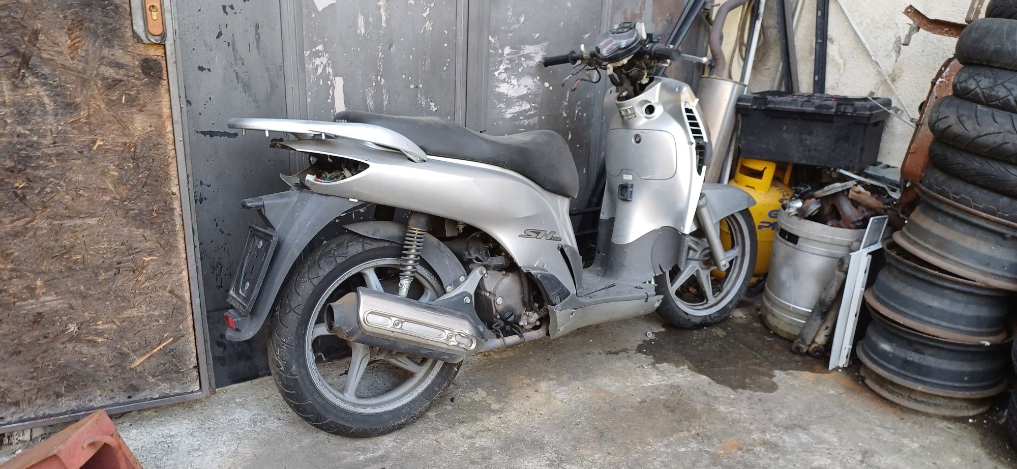 Piese scuter Honda SH 150 - numai piese!