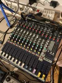 Mixer analogic Soundcraft EFX-8