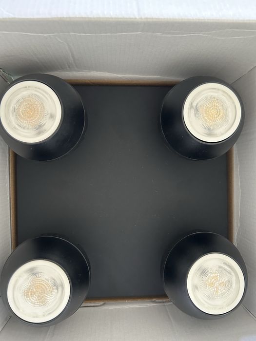 Spot luminos inteligent cvadruplu Philips Hue Buckram
