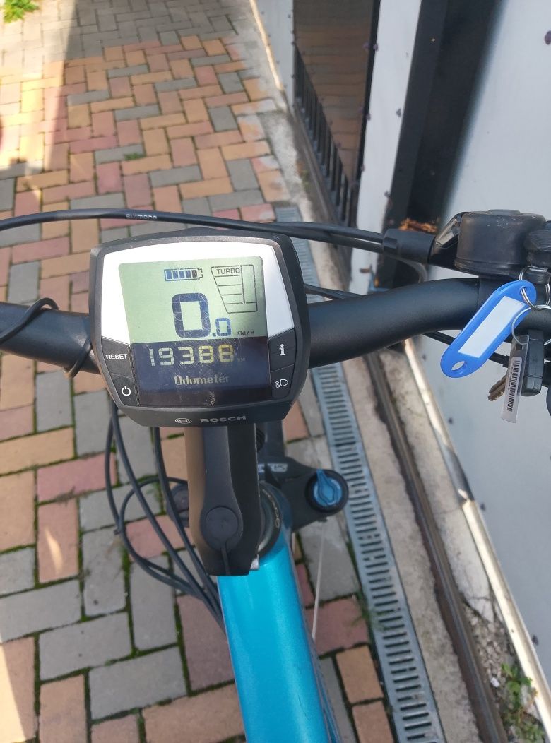 Vând bicicleta electrica cu motor Bosch performance line CX