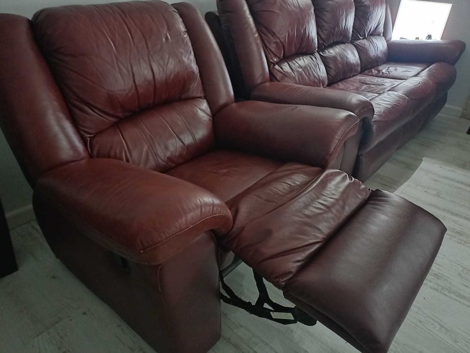 Vând canapea + 2 fotolii din piele Cheers