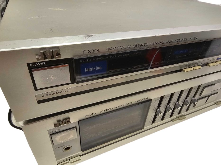 JVC A-X40  si T-X30L