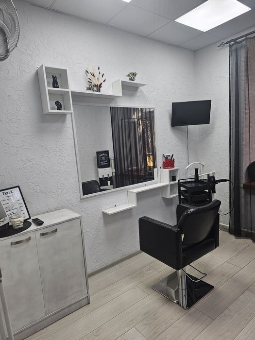 Продаётся оборудование для парикмахерской