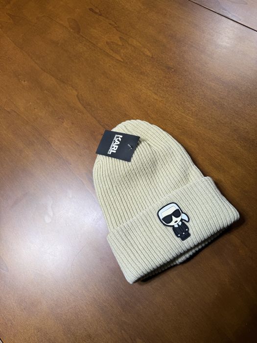 Caciula Fes Karl Lagerfeld noua/new unisex