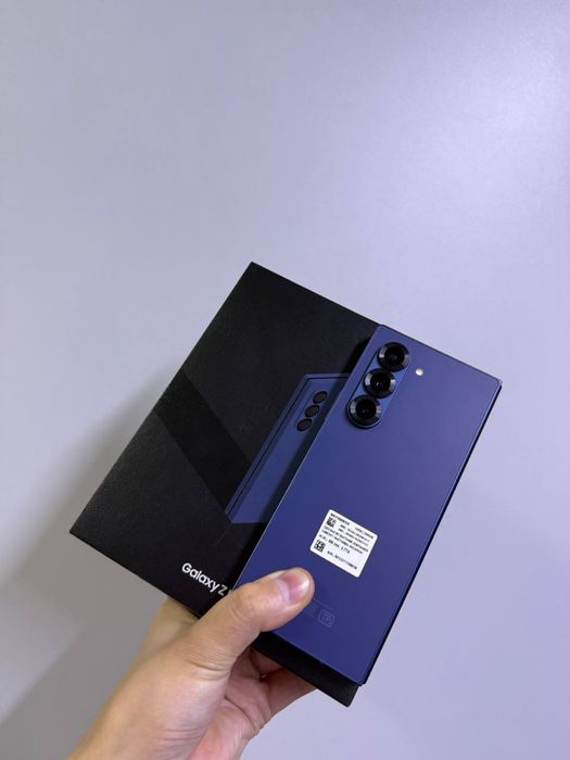 Samsung Galaxy Z Fold 6 — 256GB