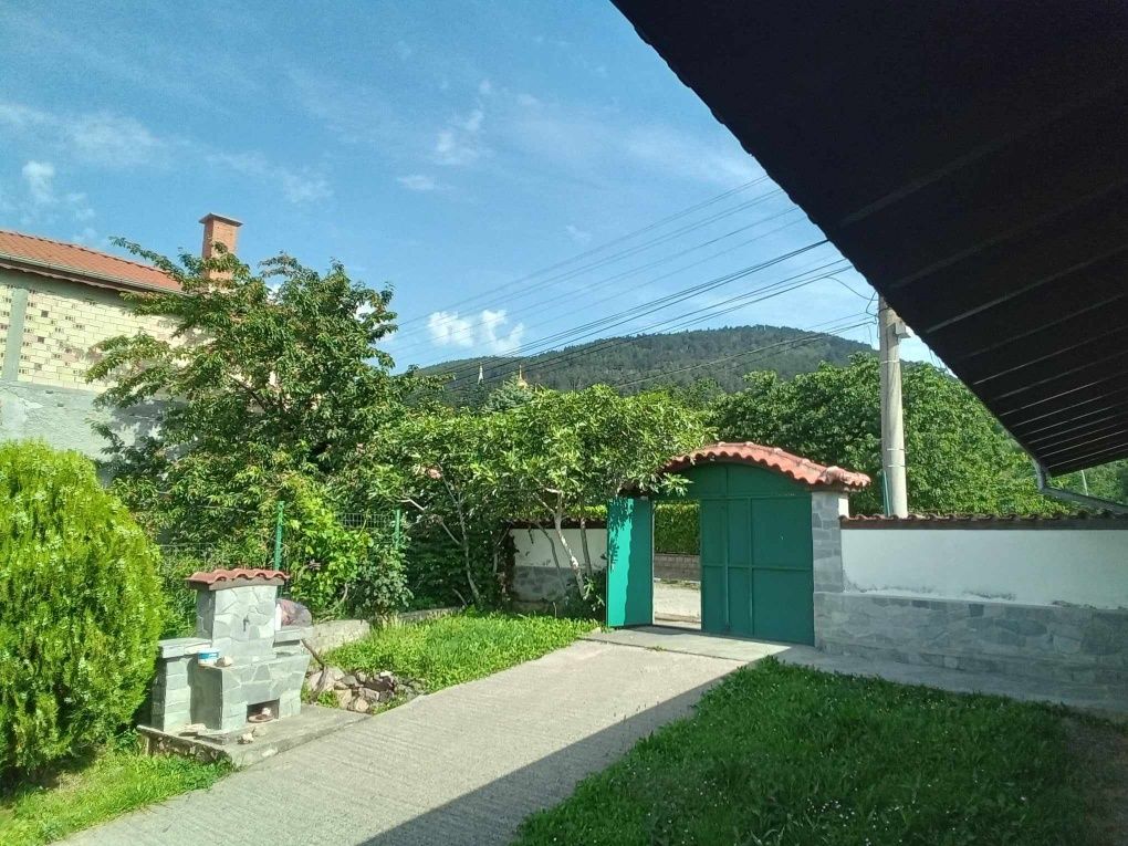 Продава се Къща в Шипка - 120 кв.м за 1209 €/кв.м - Снимка #1