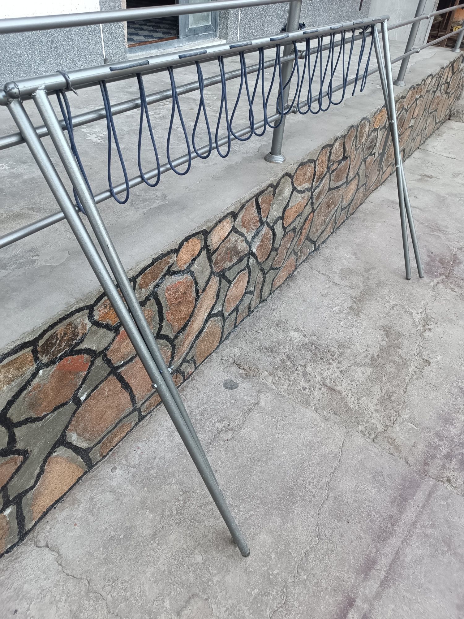 Uchtasi birda aksiya Garderop Sushilka gul tuvak postavka