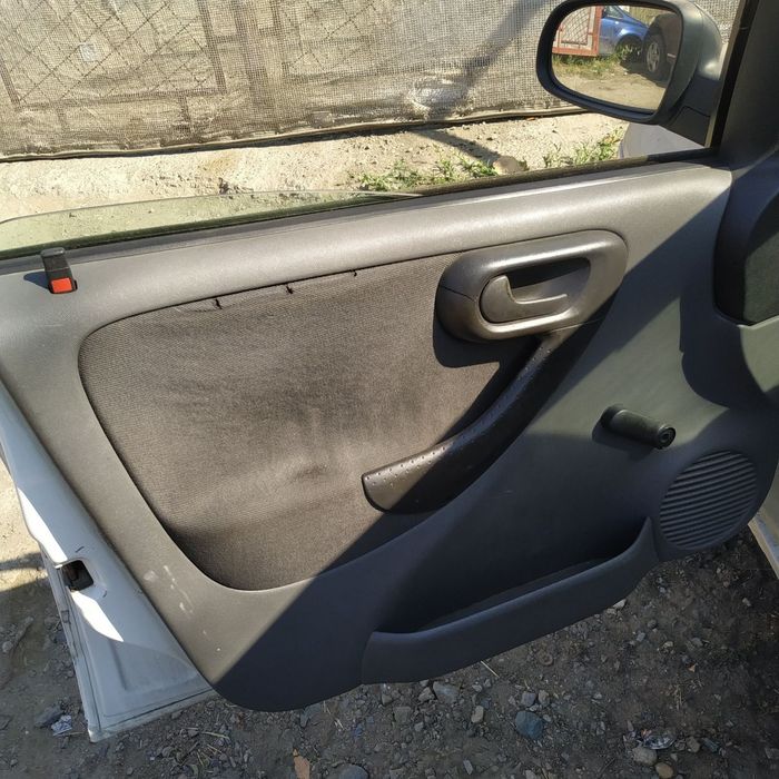 Dezmembrari  Opel CORSA C  2000  > 2009 1.0 Benzina