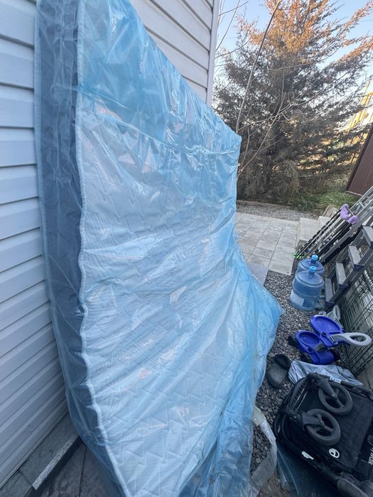 Отдам матрас  даром срочно