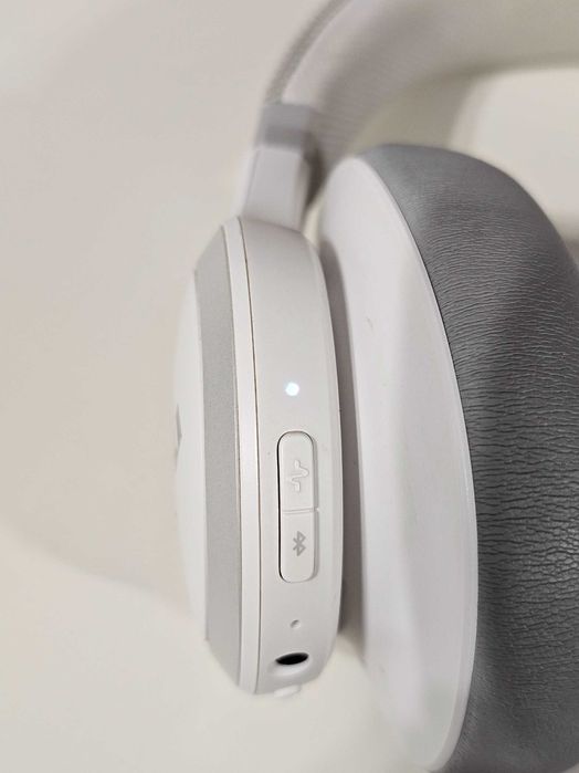 Casti wireless Bluetooth Over Ear JBL Live650BTNC  Gri/albe