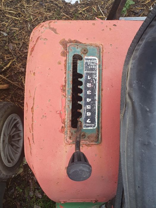 Tractoras de tuns iarba pentru piese