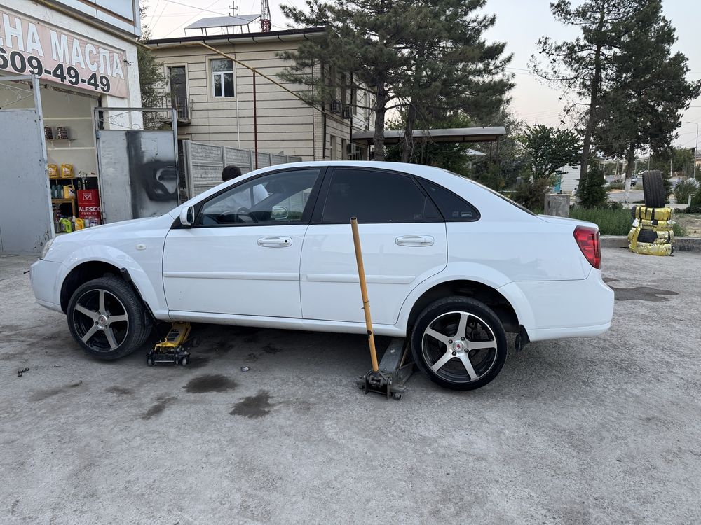 Vossen diska balon sotiladi