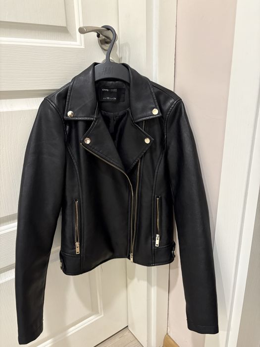 Черно кожено яке