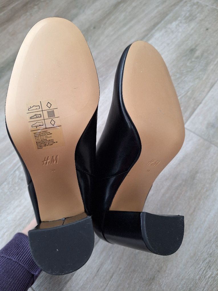 Botine noi 39 H&M