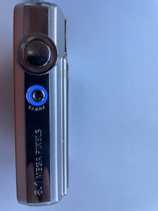 Aparat foto Sanyo, card, incarcator universal, cablu