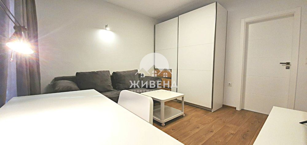 Дава се под наем Тристаен апартамент в Варна, Спортна зала - 87 кв.м за 767 € - Снимка #1