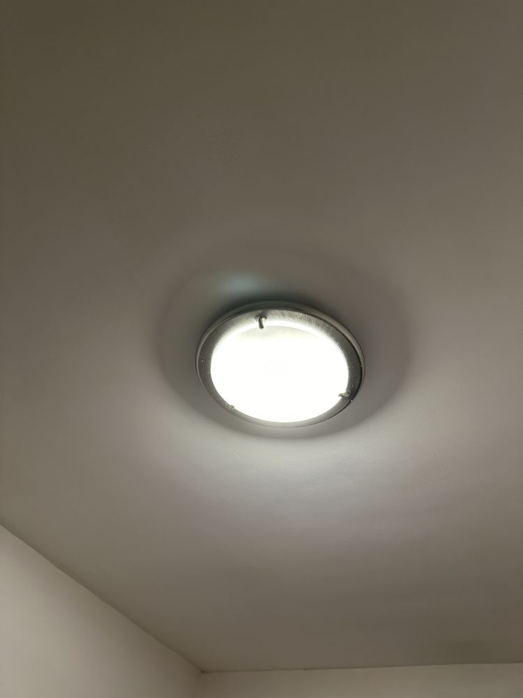 Лампи за таван