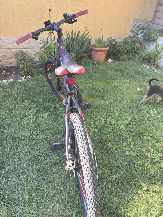 Bicicletă MTB Kross Hexagon 26” – negru/roșu, frâne disc, stare bună