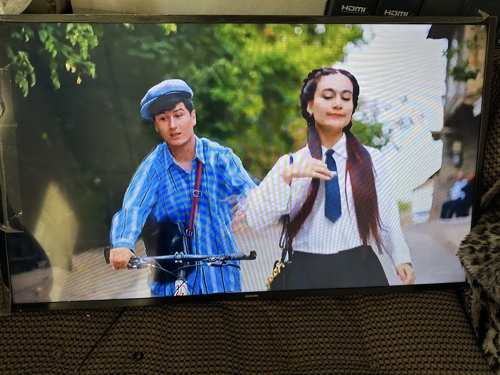 Samsung UE49J5300 AUCUZ smart tv