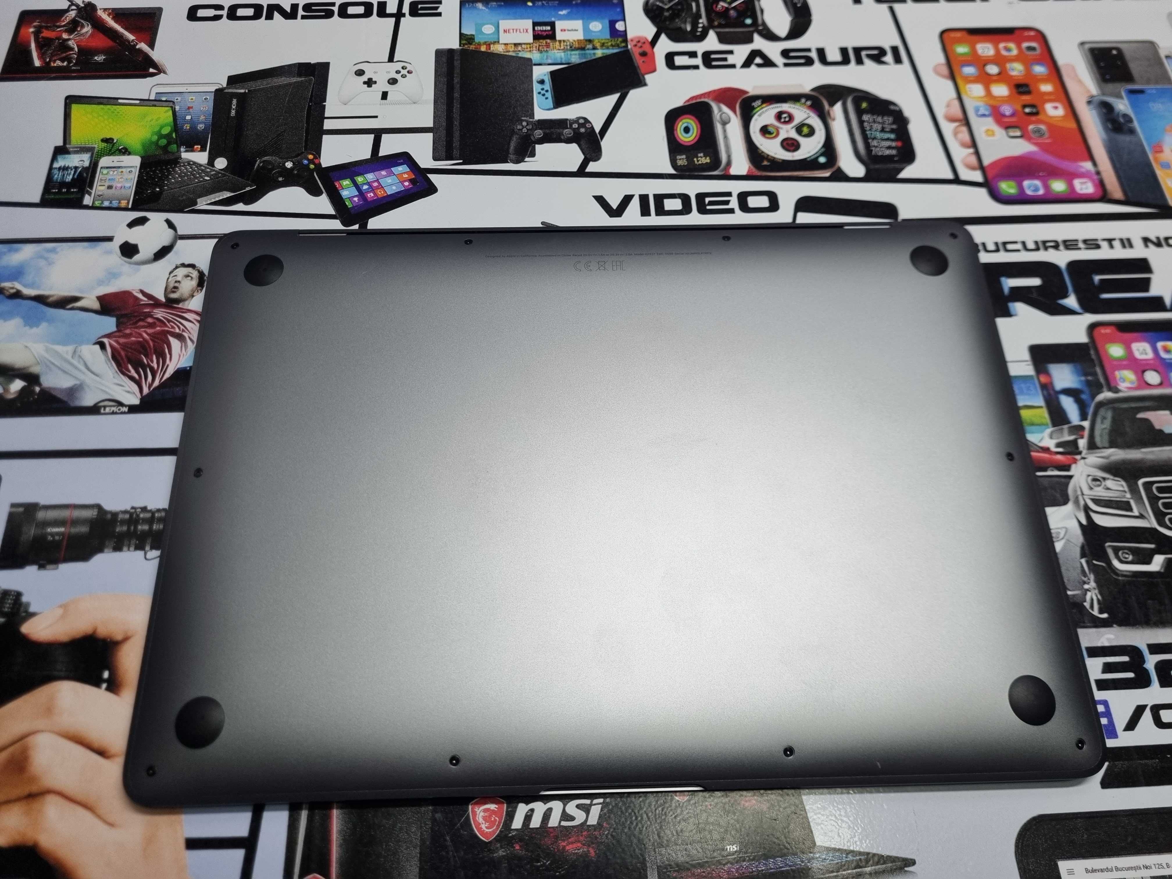 Macbook M1 Air 2020 256 GB SSD, 99% Baterie / CreativAmanet