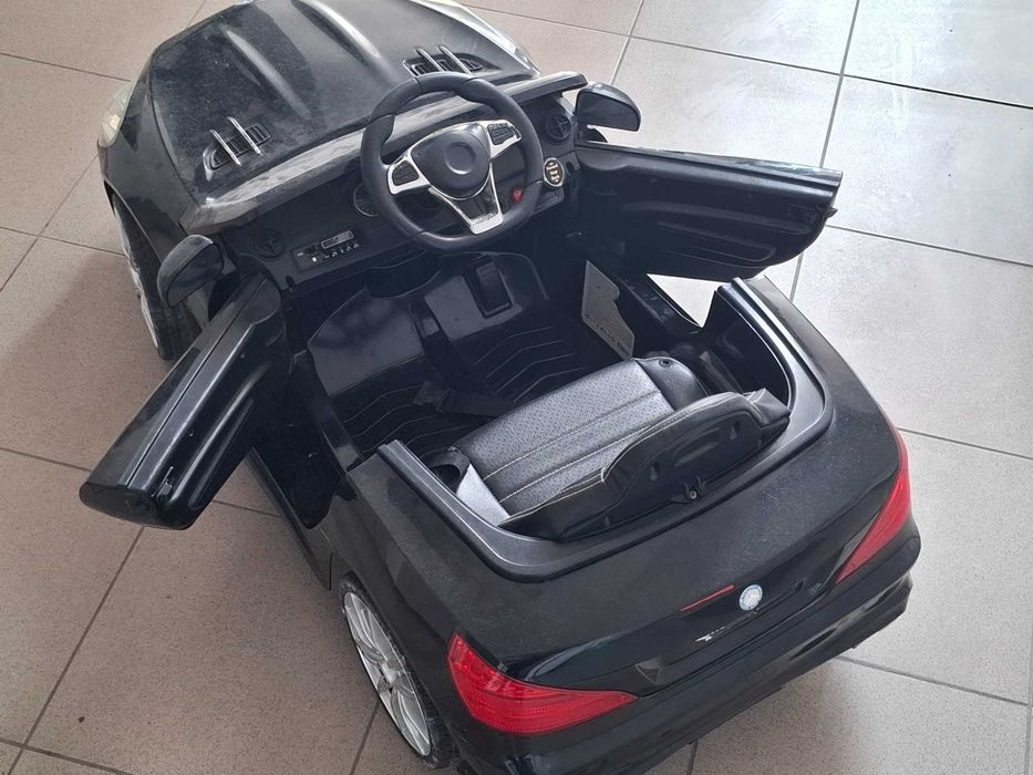 Акомулаторна детска кола