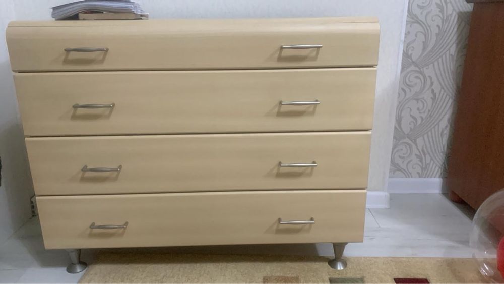 Комод в отличном состояний