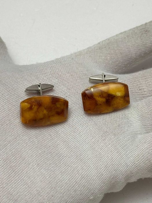 PERECHE BUTONI cu CHIHLIMBAR Baltic - Mari - 3x2 cm - Vintage !