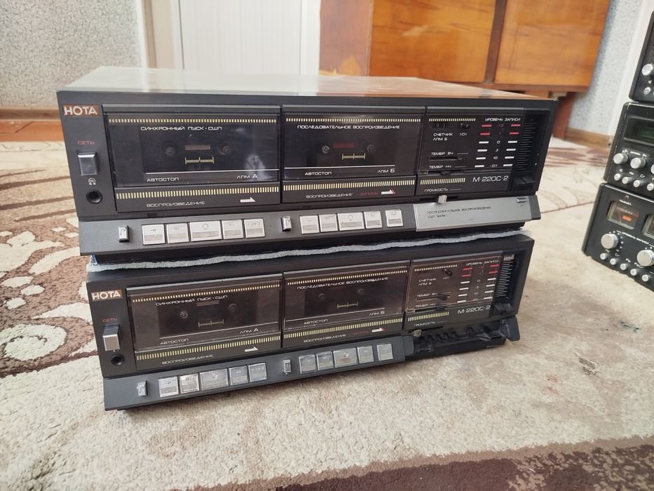 Sotiladi Nota Kometa Mayak jvc vega magnitafonlar