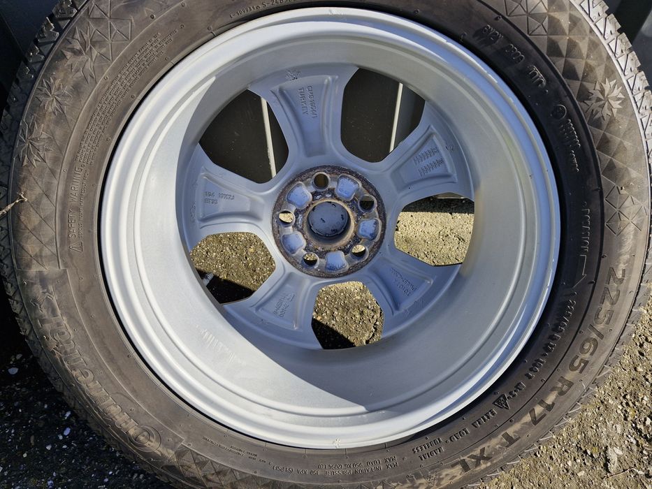 Roti jante Anvelope IARNA Toyota  225/65R17 Continental VikingContact
