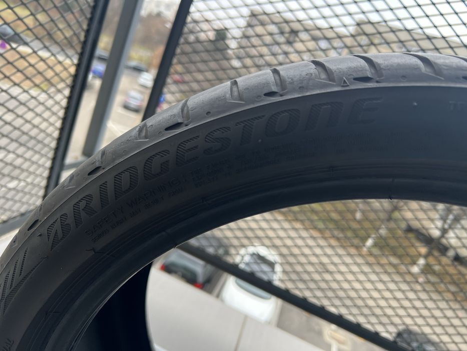 BRIDGESTONE Potenza S001 255/35/R19 DOT 2020