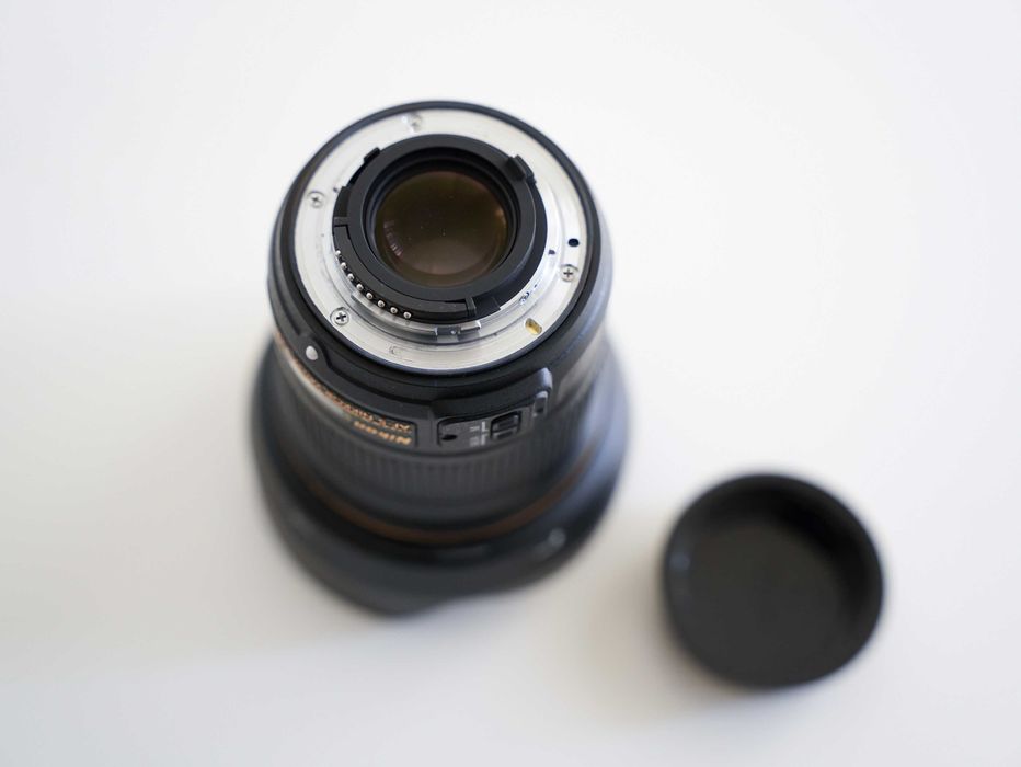 Nikon 24mm 1.8G Неразличим от нов !