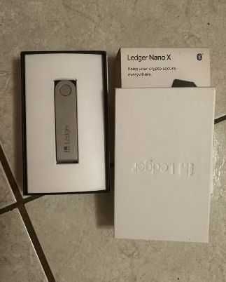 Ledger Nano X Cryptocurrency Bluetooth Hardware Wallet