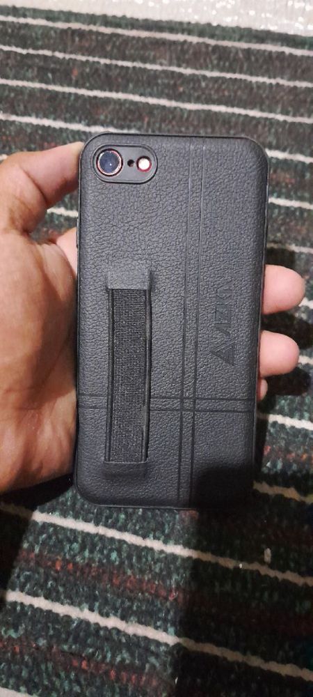 Iphone 8 64 hotira 100 yomkost