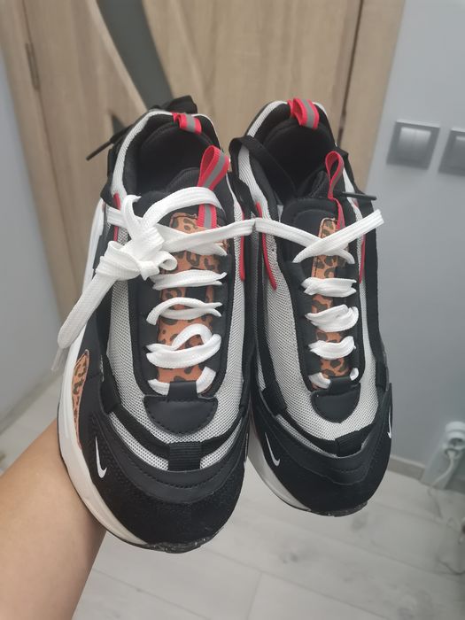 Оригинални дамски маратонки NIKE W AIR MAX FURYOSA