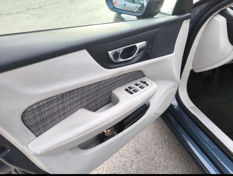 Volvo V60 D4 2018г.