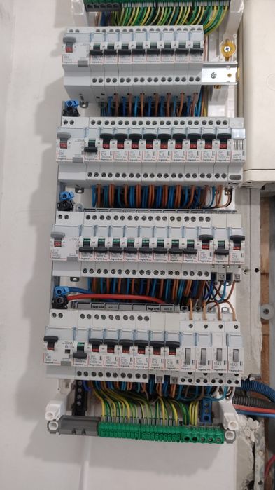 Electrician  cu experiență