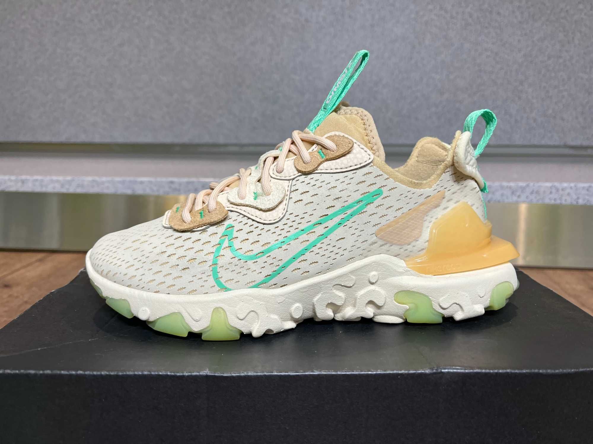 ОРИГИНАЛНИ *** Nike React Vision /Pearl White/Green Glow/Sesme