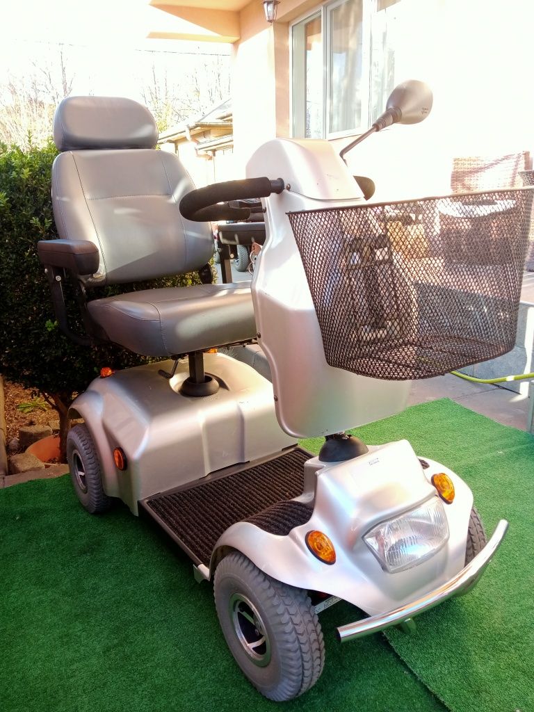 Scuter carucior căruț scaun handicap dezabilitati dizabilități electri