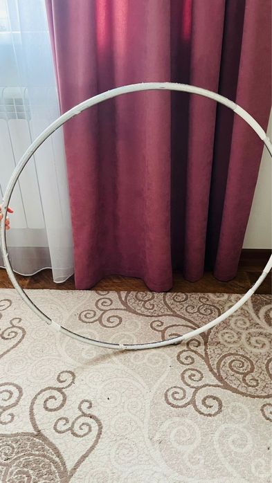 Продам булавы, чокот, обруч.