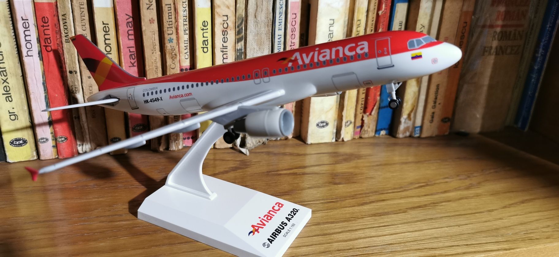 Avianca, Airbus A 320 scara 1:150