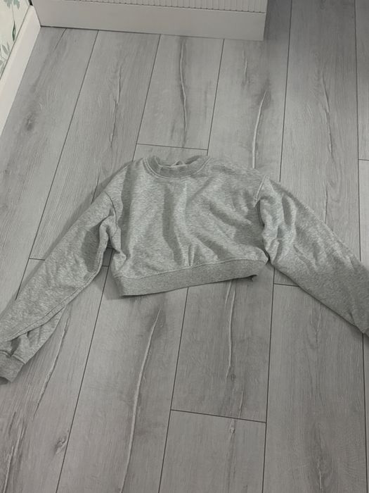 укороченная толстовка на возраст 10-12лет