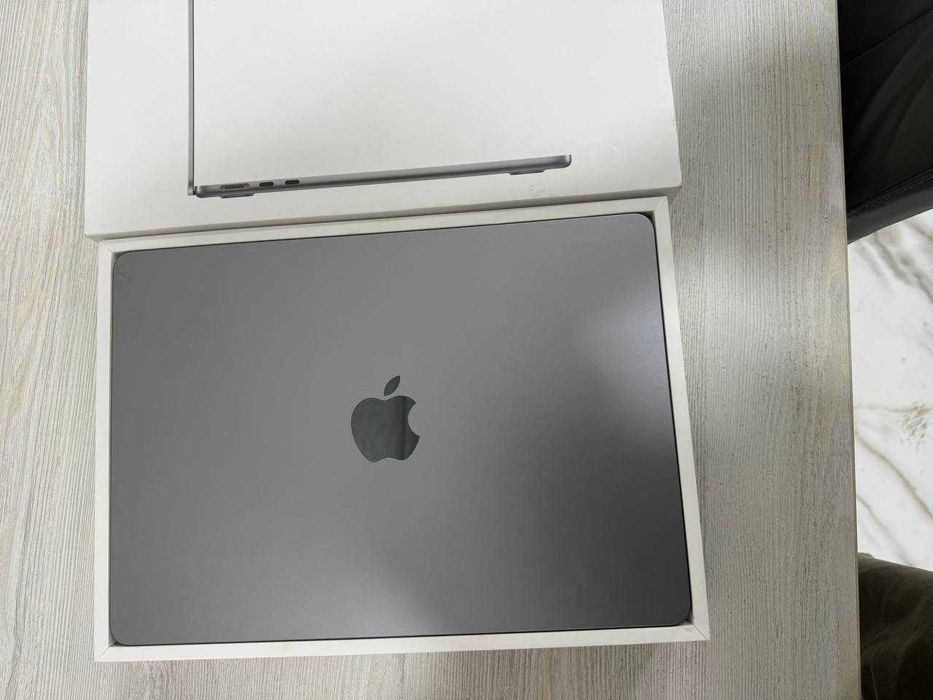 Macbook M2 Air 16GB 512GB Yangidek