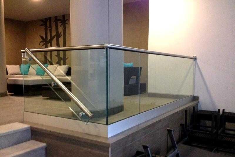 Balustrade de inox / inox cu sticla