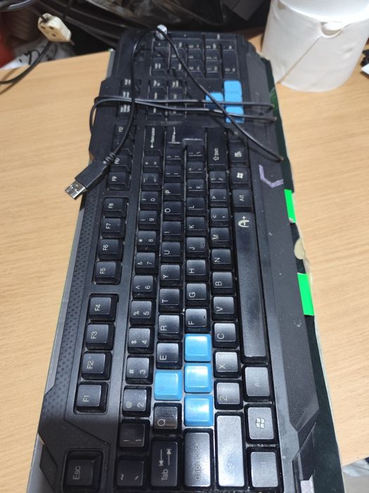 Tastatura de vanzare