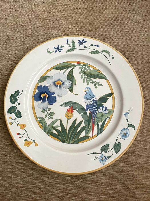 Vand farfurie vintage, model clasic, diam. 25 cm, fabricata in Japonia