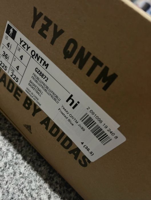 yeezy qntm noi/originali