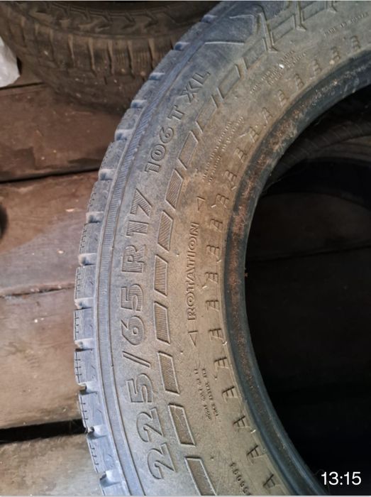 Продам комплект зимней резины 225/65/17