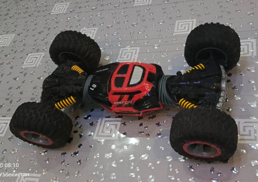 Радиоуправляемый внедорожник перевёртыш