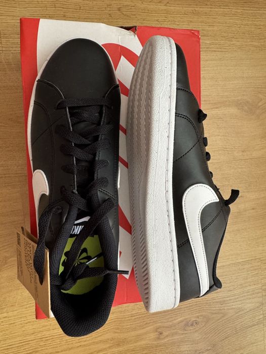 Nike, Спортни обувки маратонки кецове Court Royale 2