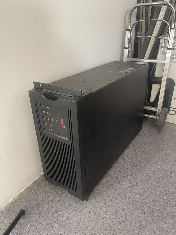 Продам smart-UPS APC ИБП 5000Вт